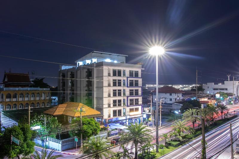 Photo of Baan Paknam Hotel, 2-star hotel in Bangkok (and vicinity)
