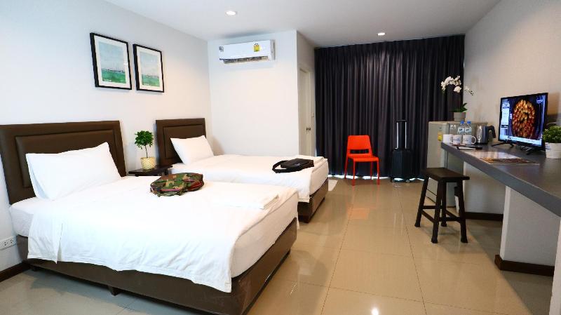 Photo of Baan Paknam Hotel, 2-star hotel in Bangkok (and vicinity)