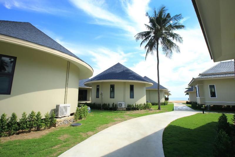 Wis Beach Khanom, 3-star hotel in Khanom