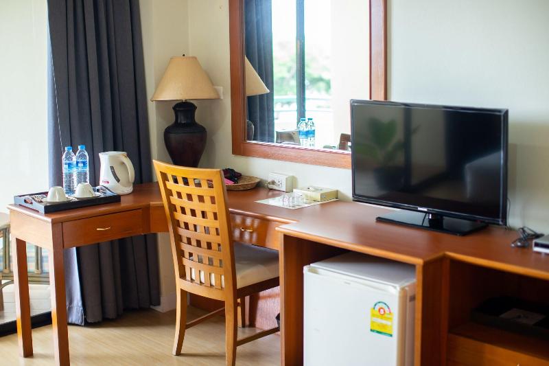 Photo of Majestic Suites, 3-star hotel in Bangkok (and vicinity)