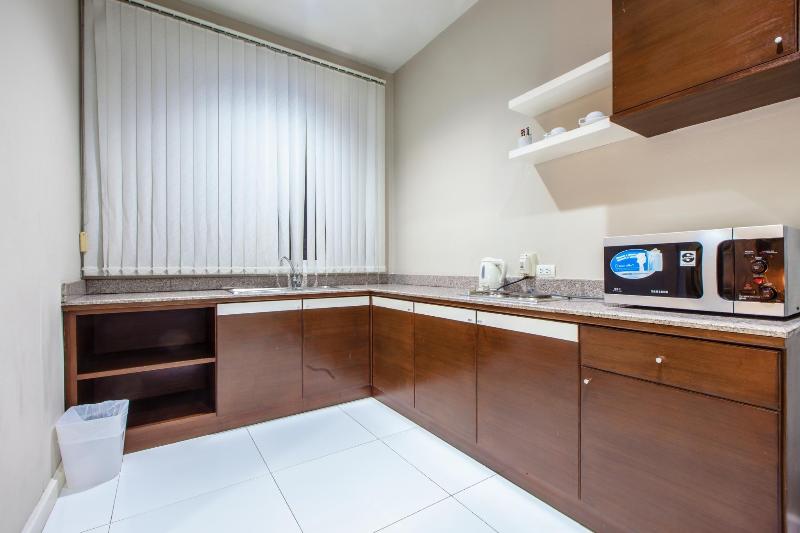 Photo of Baiyoke Suite Hotel, 3-star hotel in Bangkok (and vicinity)