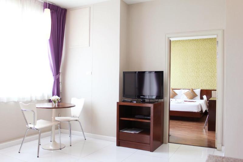 Photo of Baiyoke Suite Hotel, 3-star hotel in Bangkok (and vicinity)