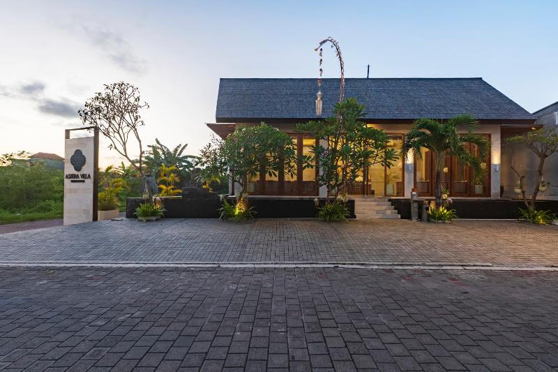 Astera Villa Seminyak by Ini Vie Hospitality, Singapore