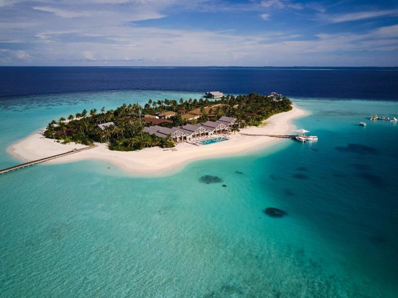 The Standard, Huruvalhi Maldives, Singapore