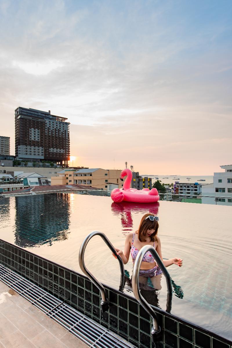 Photo of blackwoods Hotel Pattaya, 5-star hotel in Central Pattaya