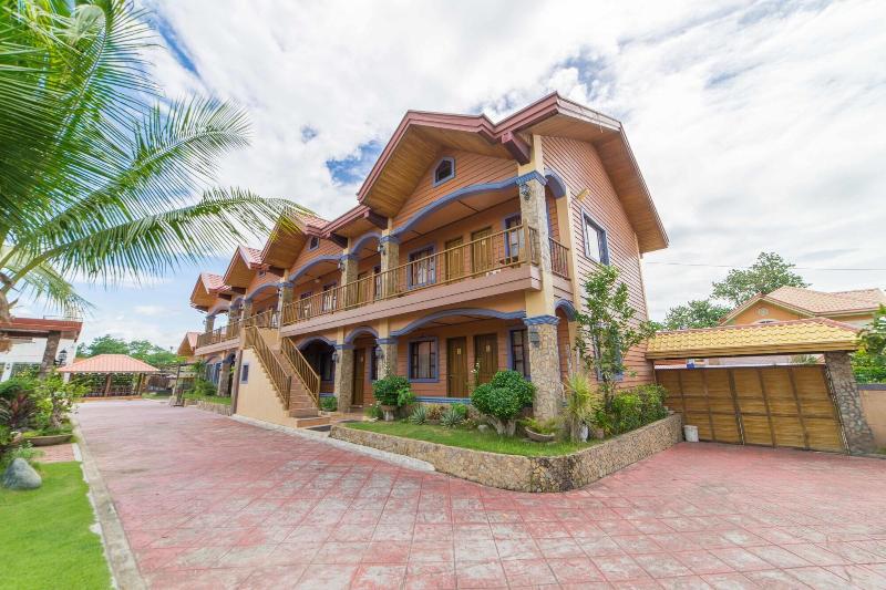 Photo of RedDoorz Plus @ Starhomes Olivianville, 3-star hotel in Tarlac