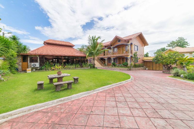 Photo of RedDoorz Plus @ Starhomes Olivianville, 3-star hotel in Tarlac