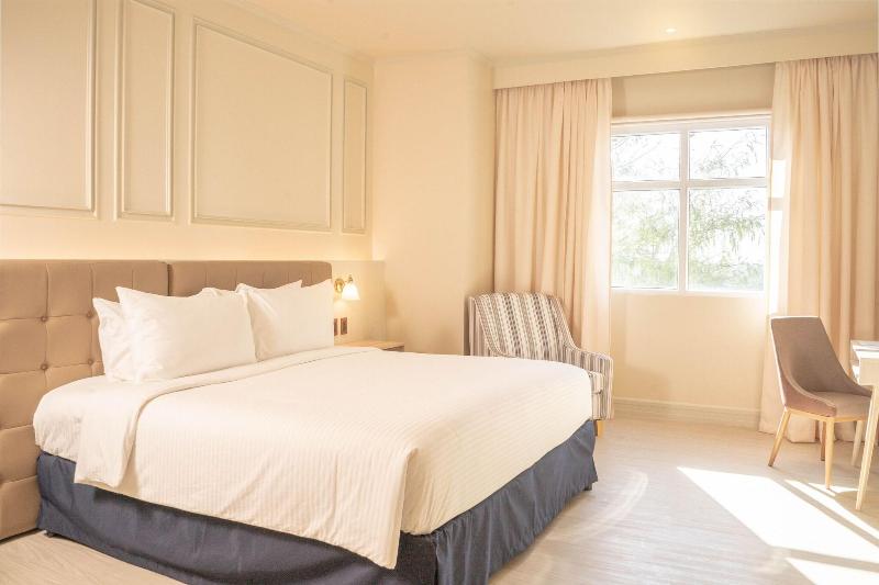 Photo of The Monarch Hotel, 4-star hotel in Calasiao