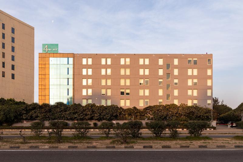 Photo of Sunday Hotel by CheckIn Chandigarh Zirakpur, 4-star hotel in Chandigarh (and vicinity)