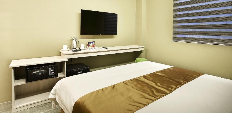 Photo of Felicity Island Hotel, 4-star hotel in Lapu-Lapu