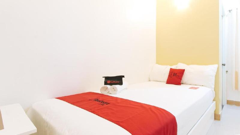 Photo of RedDoorz near Lapasan Plaza Cagayan De Oro, 3-star hotel in Cagayan de Oro