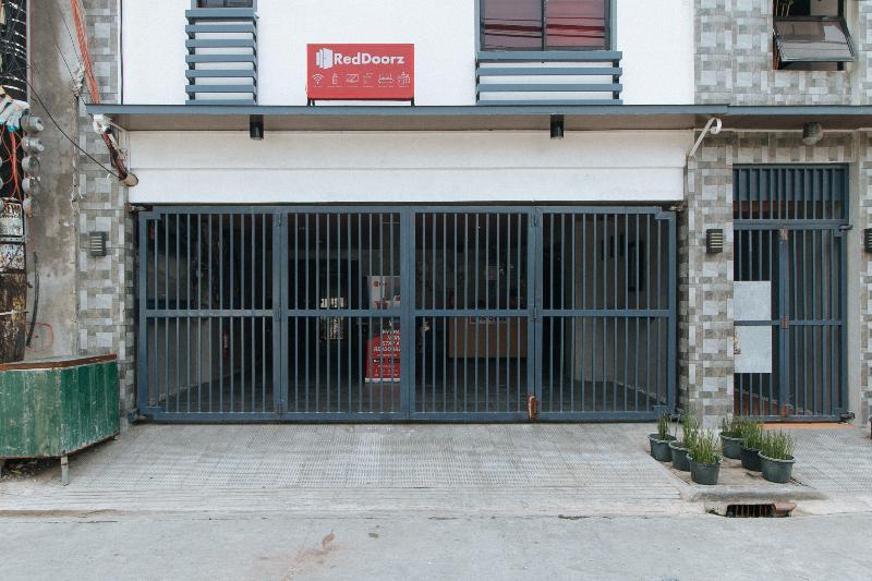 Photo of RedDoorz near New Government Center, 3-star hotel in Bacolod