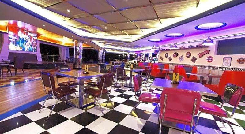 Photo of Central Park Reef Resort, 4-star hotel in Olongapo