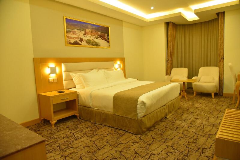Photo of Muscat Plaza Hotel, 4-star hotel in Muscat
