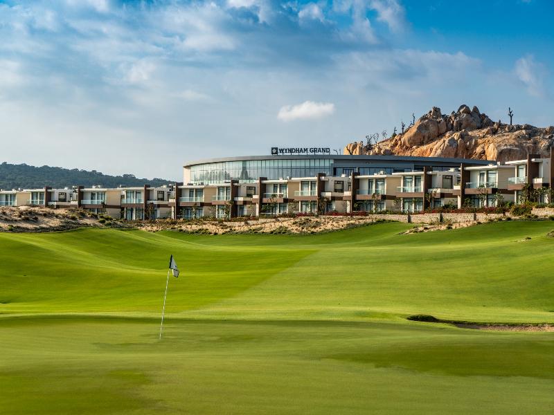 Wyndham Grand KN Paradise Cam Ranh, Singapore
