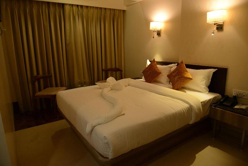 The Myriad exterior, 3-Star hotel in Mumbai (and vicinity)
