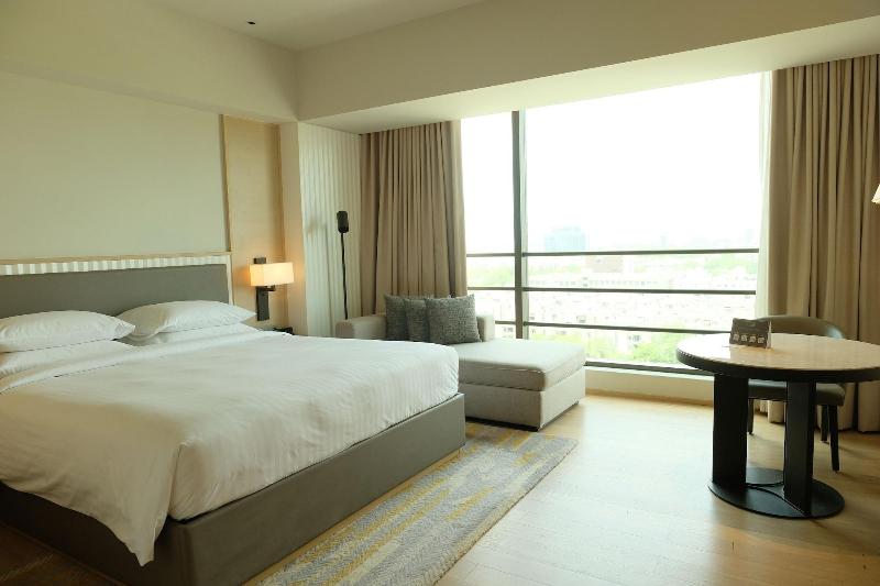 Photo of Gateway Ahmedabad Sindhu Bhavan, 5-star hotel in Ahmedabad