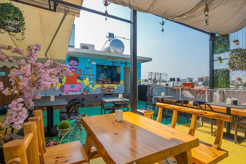 Photo of Vihaari 24 Business Hotel, 3-star hotel in Bengaluru (and vicinity)