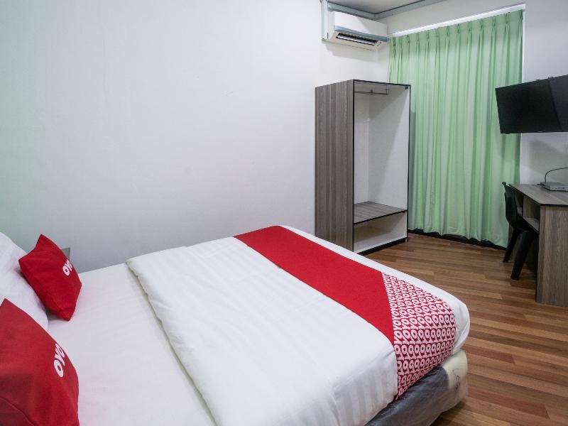 Photo of Hotel O 69 Room 4 Stay, 2-star hotel in Sibu
