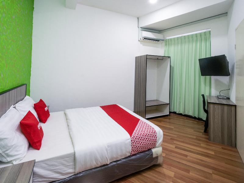 Photo of Hotel O 69 Room 4 Stay, 2-star hotel in Sibu