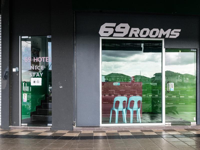 Photo of Hotel O 69 Room 4 Stay, 2-star hotel in Sibu