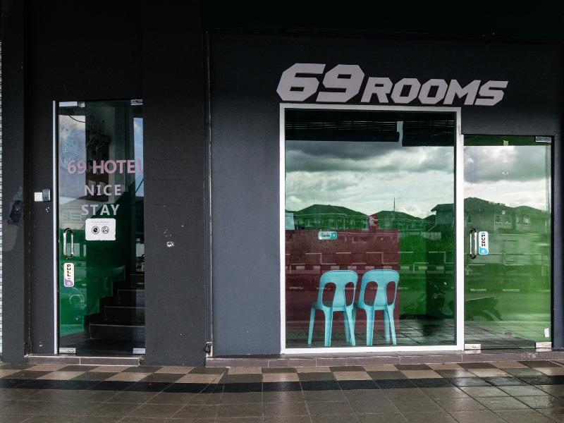 Photo of Hotel O 69 Room 4 Stay, 2-star hotel in Sibu