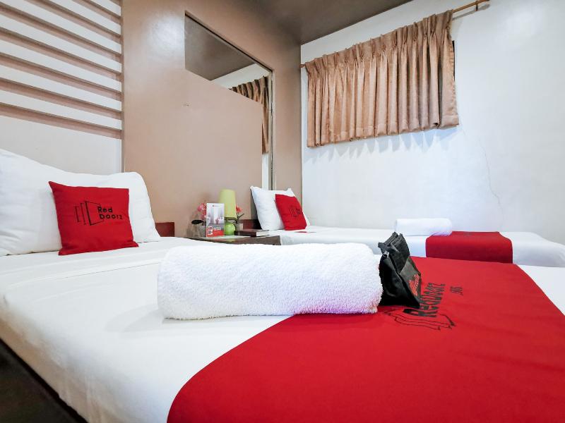 Photo of RedDoorz Plus near Robinsons Place Gensan, 3-star hotel in General Santos