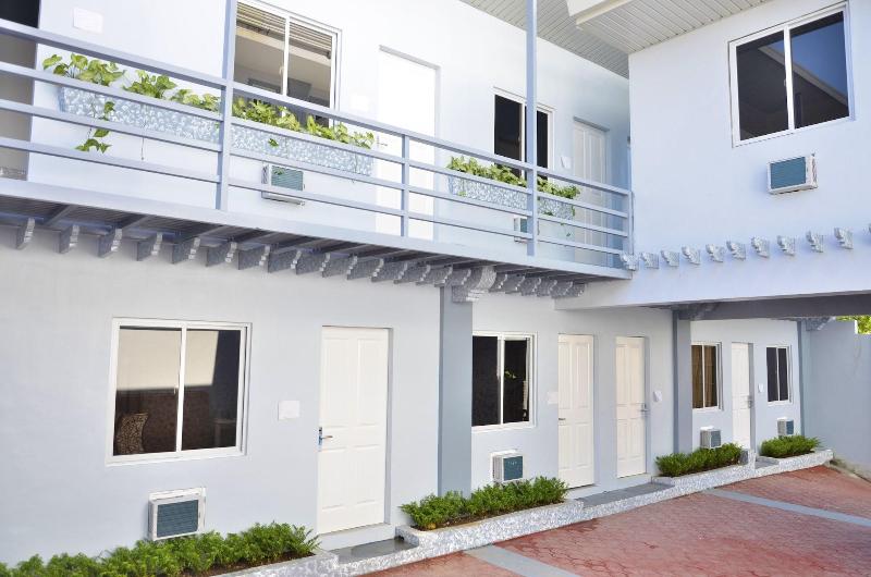 Photo of Grand Peninsula Suites, 3-star hotel in Balanga