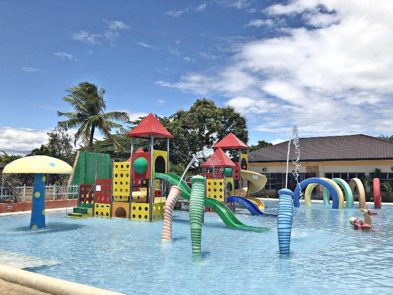 Sea Garden Resort Iloilo exterior,  hotel in Leganes