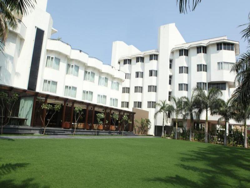 Photo of Hotel Express Towers, 4-star hotel in Vadodara