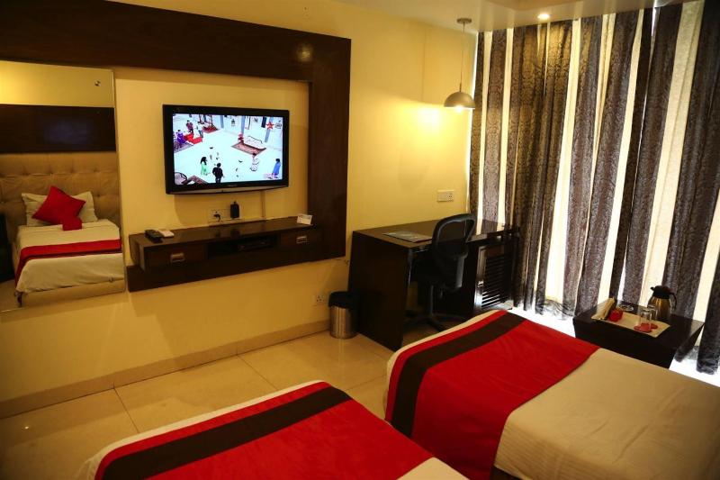Photo of Hotel Diamond Plaza, 3-star hotel in Chandigarh (and vicinity)