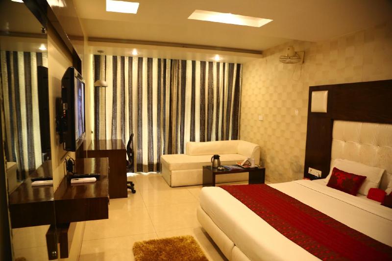 Photo of Hotel Diamond Plaza, 3-star hotel in Chandigarh (and vicinity)
