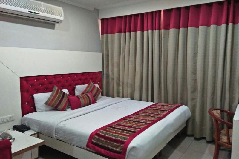 Photo of Hotel Diamond Plaza, 3-star hotel in Chandigarh (and vicinity)