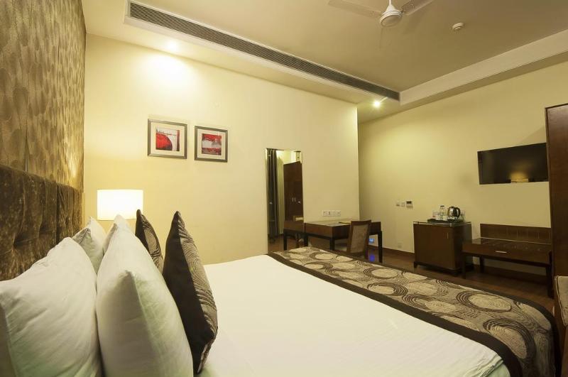 Photo of Alpina Hotels & Suites, 3-star hotel in Delhi (and vicinity)