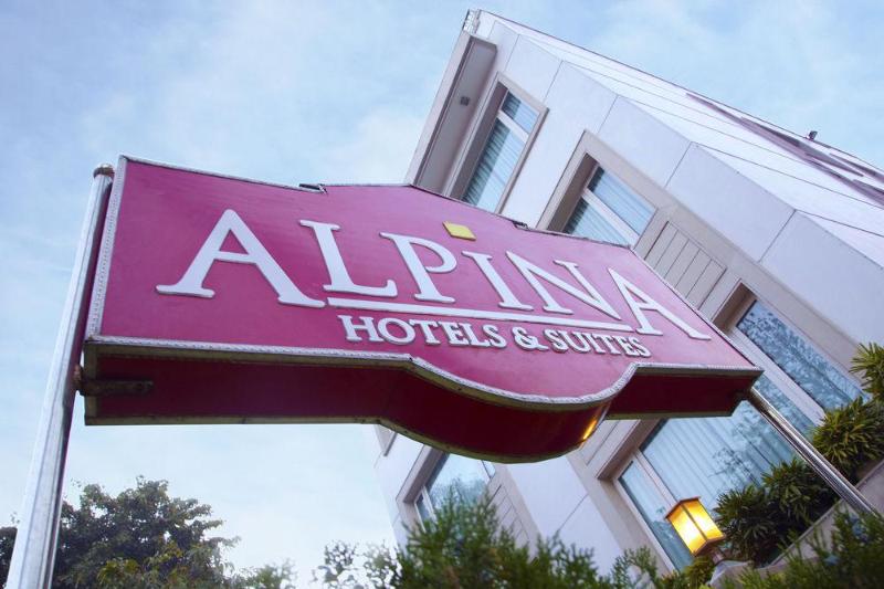 Photo of Alpina Hotels & Suites, 3-star hotel in Delhi (and vicinity)