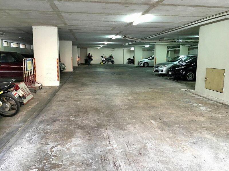 Photo of Hadyai Golden Crown Hotel, 3-star hotel in Downtown Hat Yai