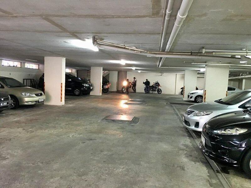 Photo of Hadyai Golden Crown Hotel, 3-star hotel in Downtown Hat Yai