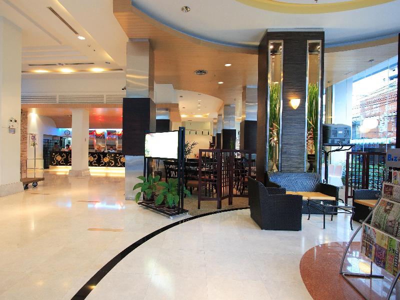 Photo of Hadyai Golden Crown Hotel, 3-star hotel in Downtown Hat Yai