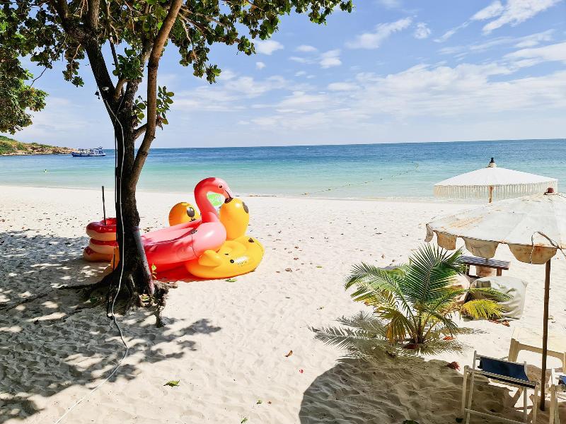 Photo of Tonsak Resort, 3-star hotel in Koh Samet