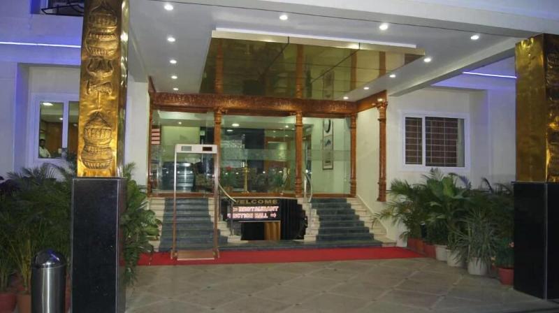 Photo of Hotel MGM Grand, 3-star hotel in Srikalahasti
