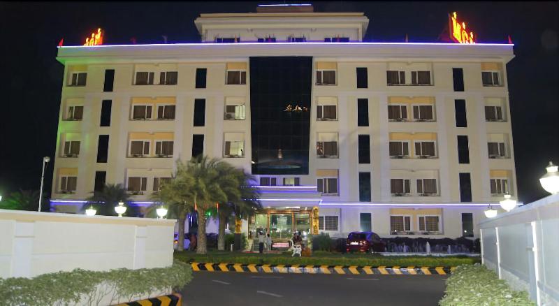 Photo of Hotel MGM Grand, 3-star hotel in Srikalahasti