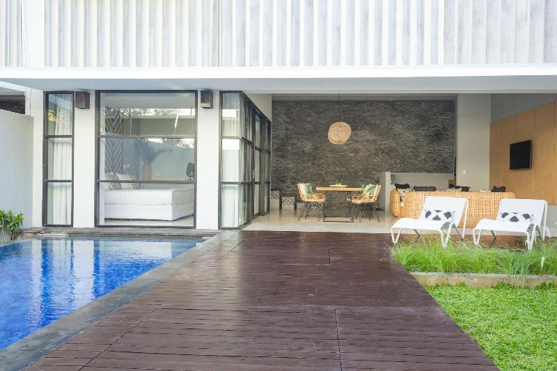 Origin Seminyak, Singapore