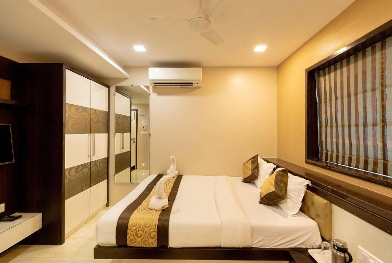 Photo of Colaba Suites, 3-star hotel in Mumbai (and vicinity)