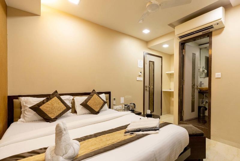 Photo of Colaba Suites, 3-star hotel in Mumbai (and vicinity)