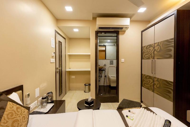 Photo of Colaba Suites, 3-star hotel in Mumbai (and vicinity)