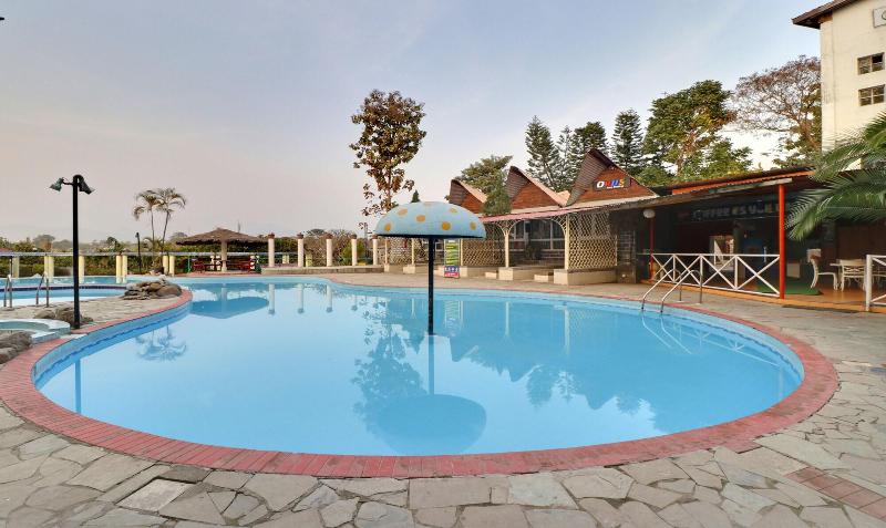 Treebo Premium Blue Mountain Country Club And Resort, 3-star hotel in Siliguri