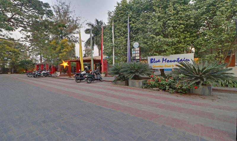 Photo of Treebo Premium Blue Mountain Country Club And Resort, 3-star hotel in Siliguri