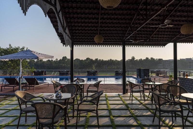 Photo of Salcete Beach Resort, 3-star hotel in Colva