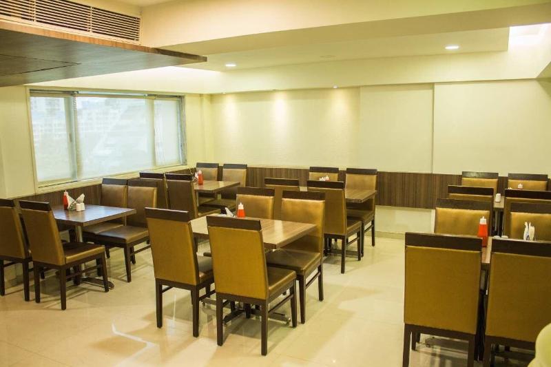 Photo of Hotel Corporate, 3-star hotel in Mumbai (and vicinity)