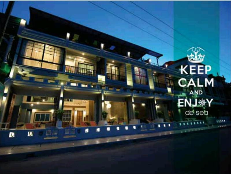 Photo of De Sea Almond Hotel Chumphon, 3-star hotel in Chumphon